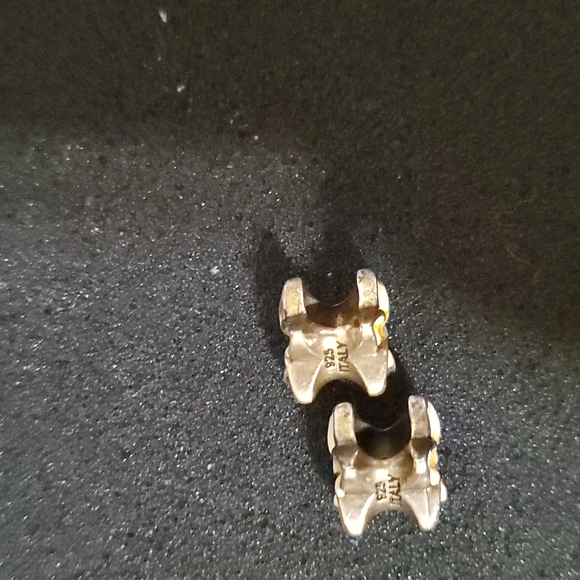 🌞 3 for $30 2x flower beads - Picture 2 of 2